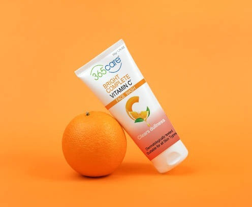 BRIGHT COMPLETE VITAMIN C FACE WASH